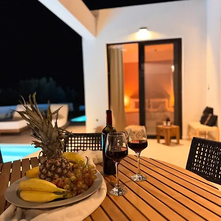 Kudos Luxury بيت للعطل Corinth