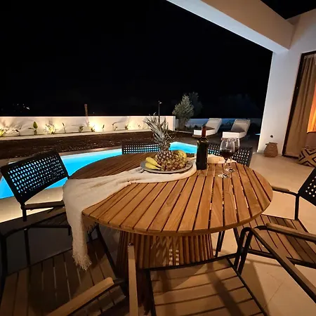 Kudos Luxury Corinth